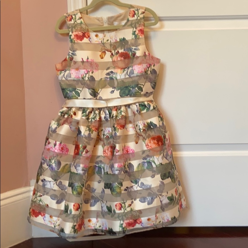 Girls dress